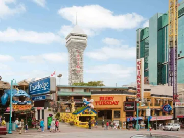 Street Photo of Clifton Hill