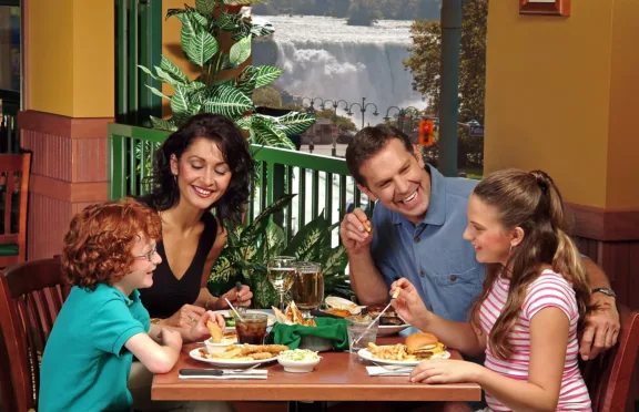 Ruby Tuesdays dining inside.