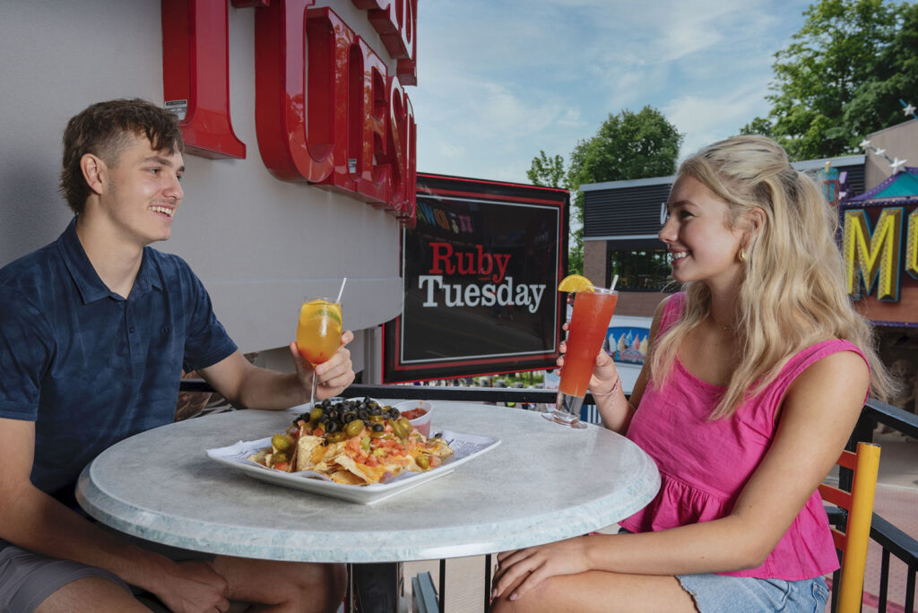 A couple on the outdoor Patio of Ruby Tuesday on Clifton Hill