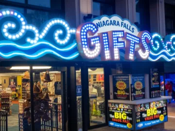 Niagara Falls Gifts located on Clifton Hill