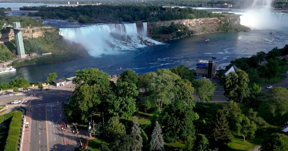 Aerial view of Niagara Falls in the summer.